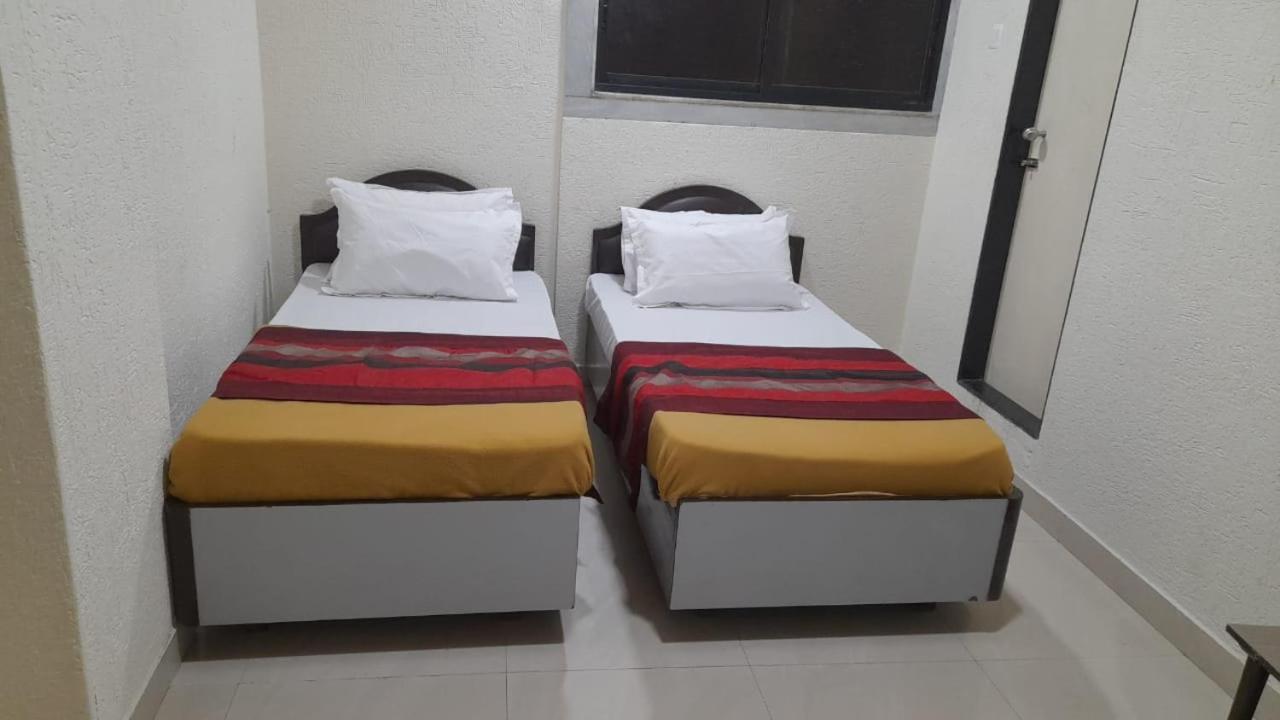 Shraddha Hotel - Mumbai — Photos 1